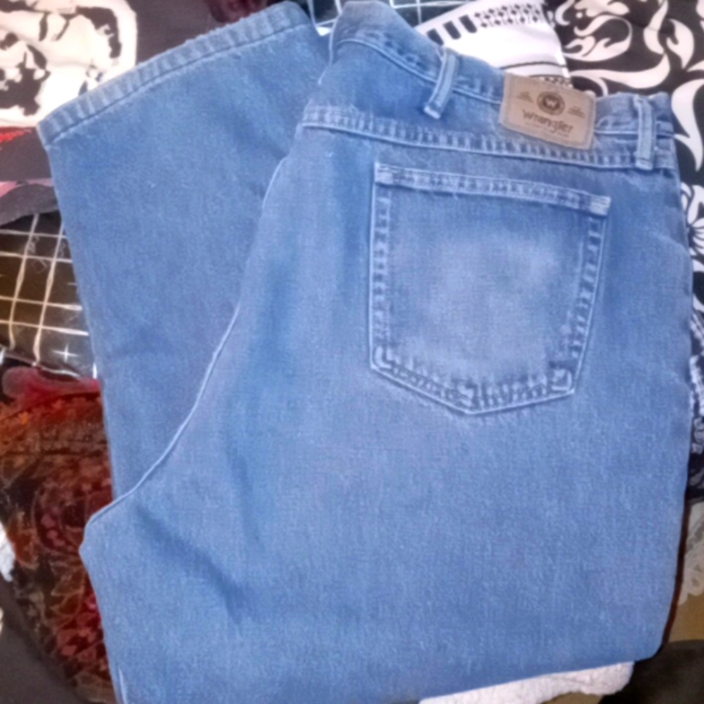 Mens Wrangler 46x30 jeans